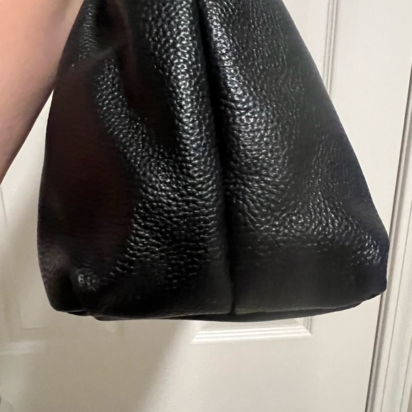 Iswee Genuine Leather Cross Body Hobo Medium Size Black -NWOT - Picture 7 of 12